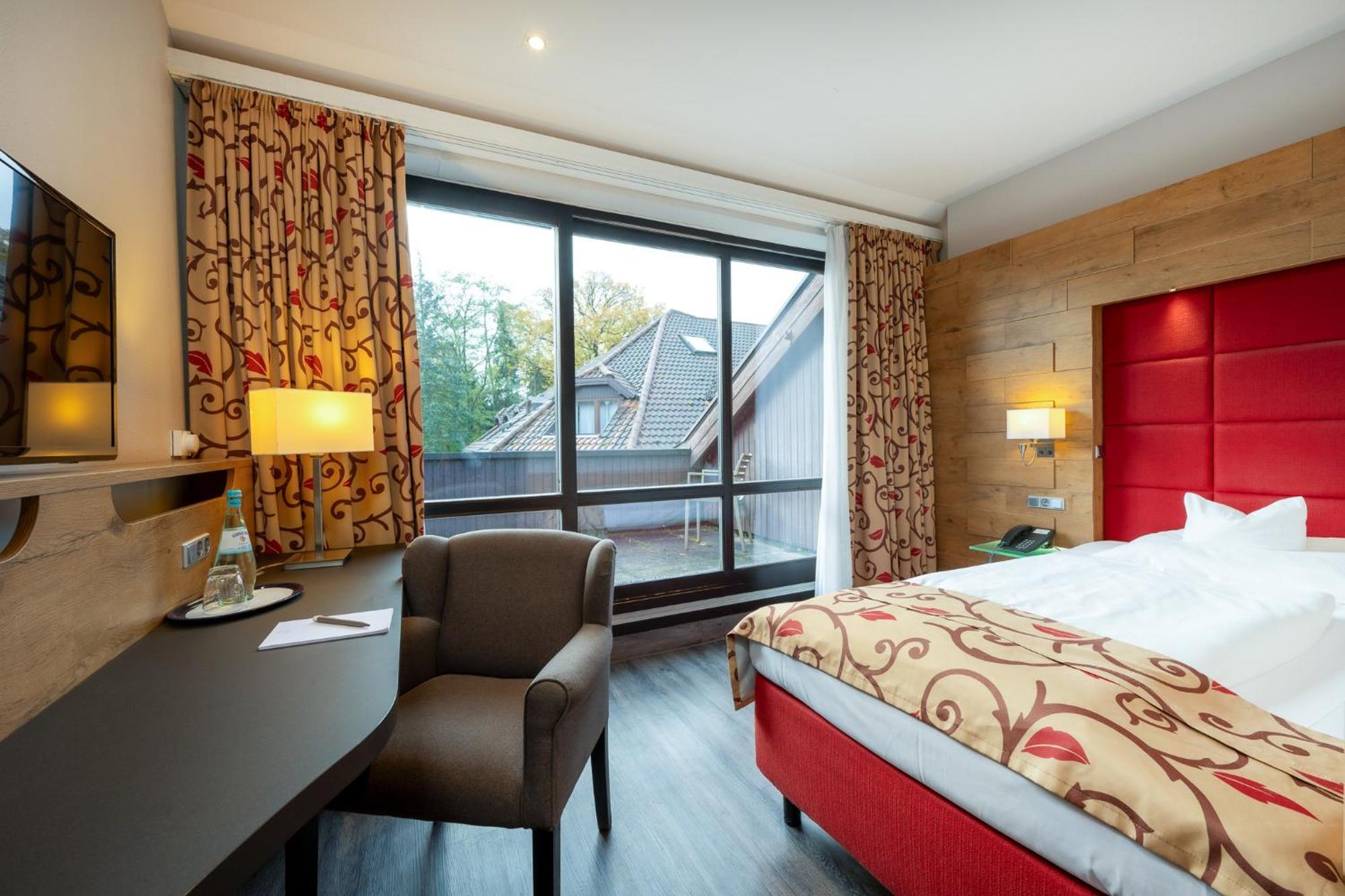 Landhotel Steiner Grossheirath Exterior photo