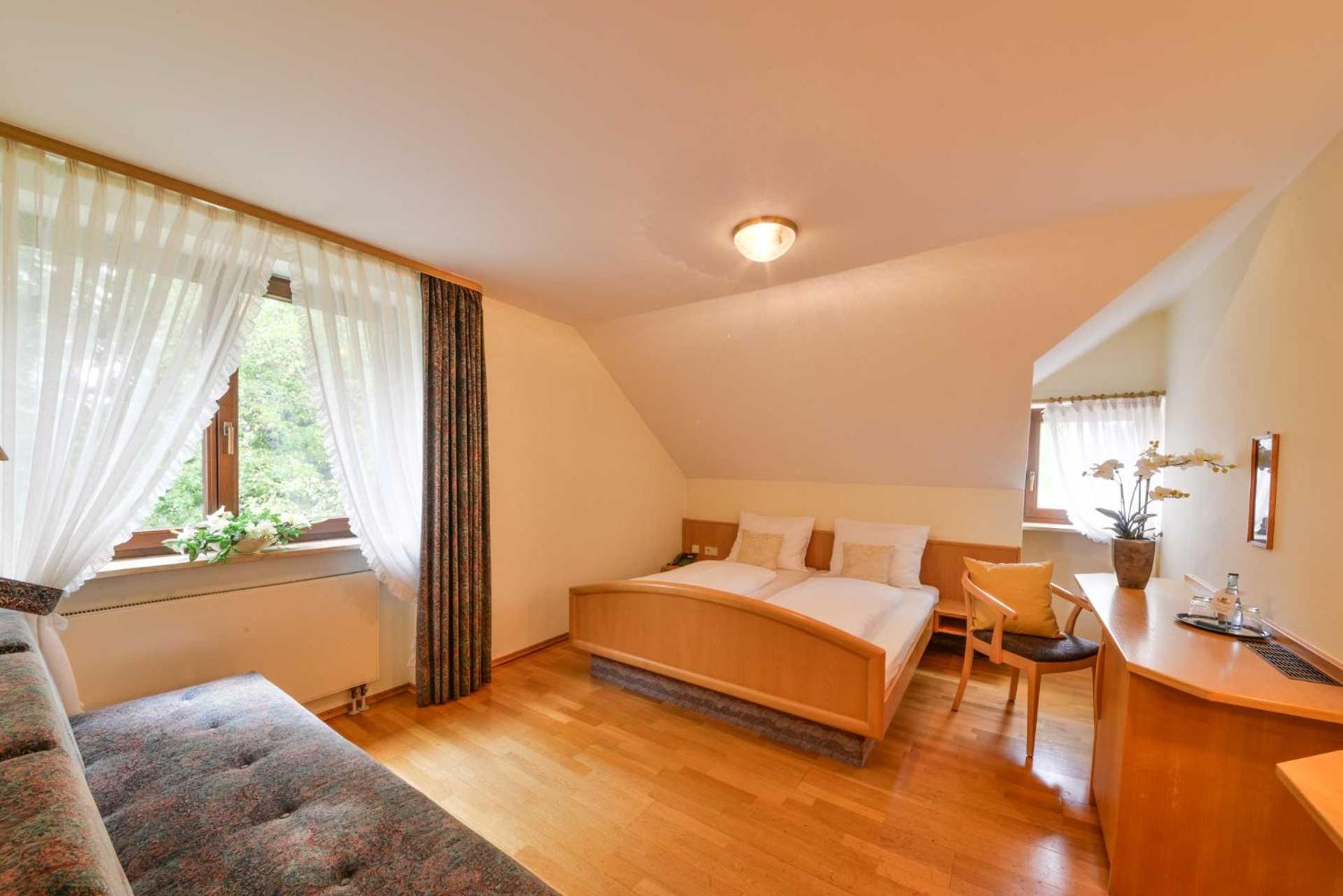 Landhotel Steiner Grossheirath Exterior photo