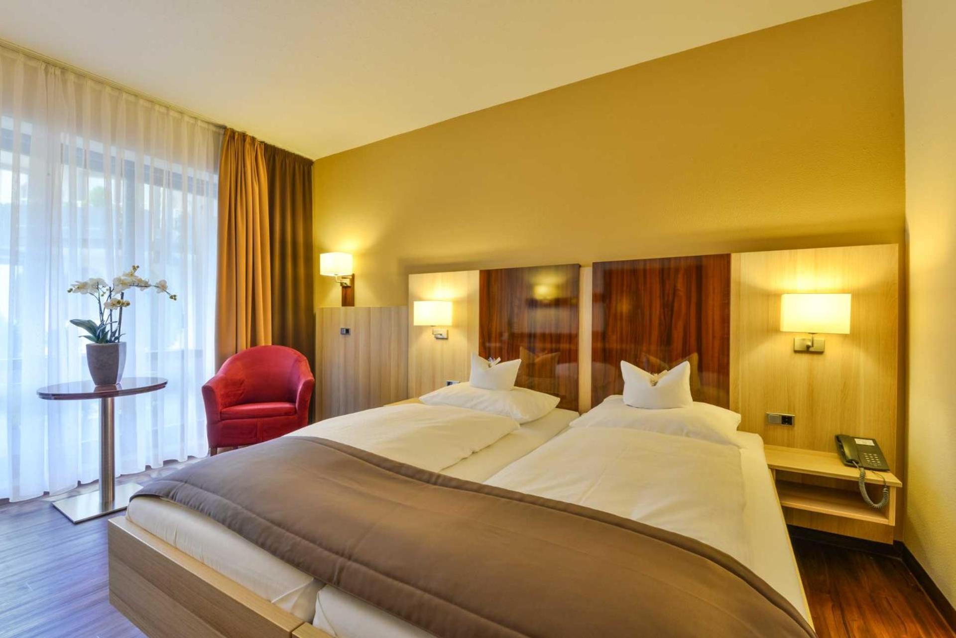 Landhotel Steiner Grossheirath Exterior photo